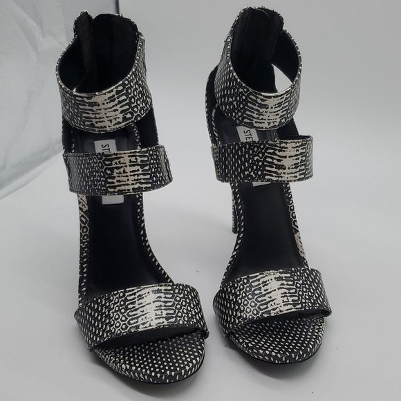 Steve Madden black and white print 5" heels, 9 - Picture 2 of 5